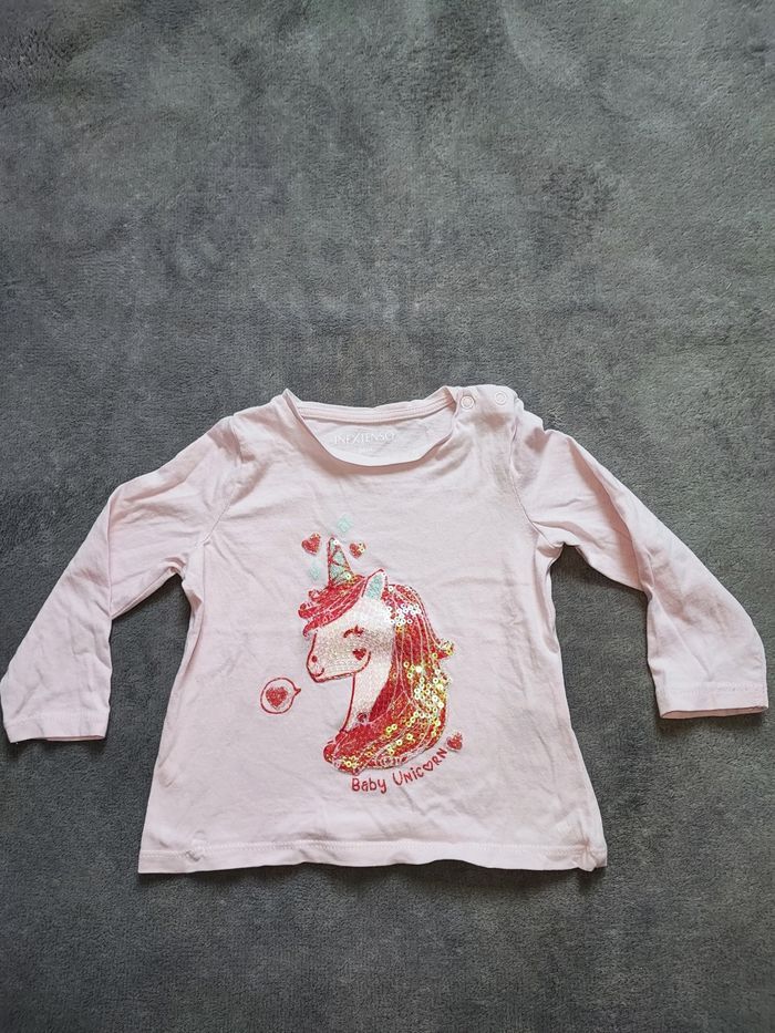 Tee shirt 24 mois (86 cm) licorne avec sequins