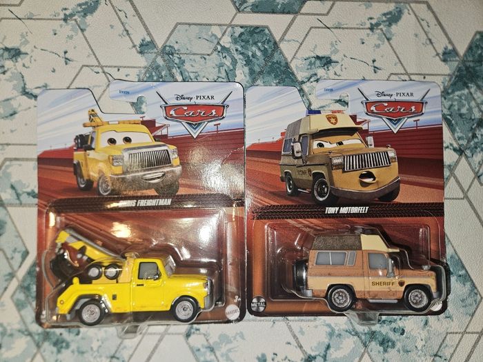 2 voitures cars Mattel neuves rare série spéciale - photo numéro 3