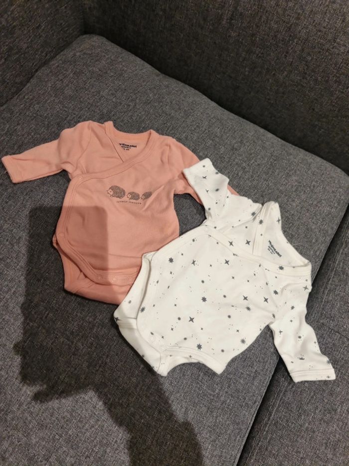 Lot 2 bodys neuf - photo numéro 2