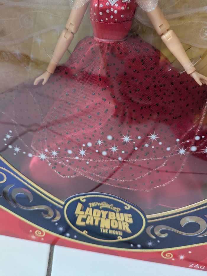 Poupée Miraculous Marinette ladybug the movie - photo numéro 3