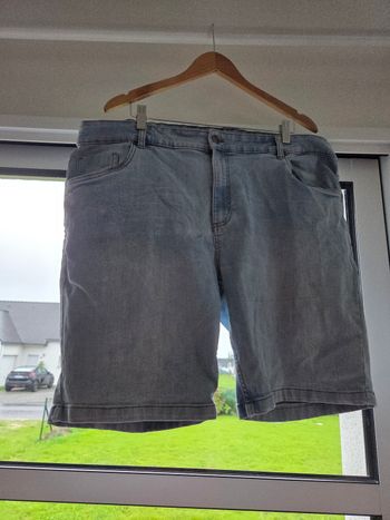 Short en jean bleu clair
