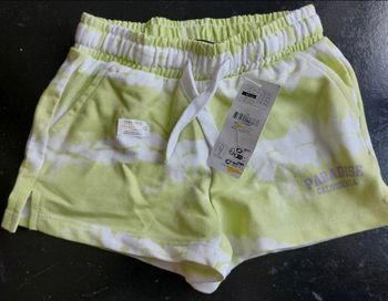 Short vert ligne neuf 