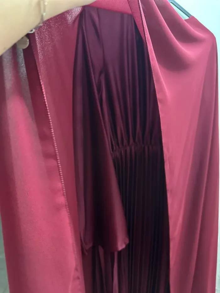 Robe longue bordeaux - photo numéro 3