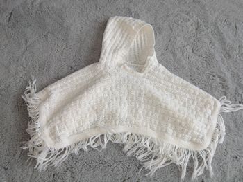 Poncho blanc 18 mois/2 ans