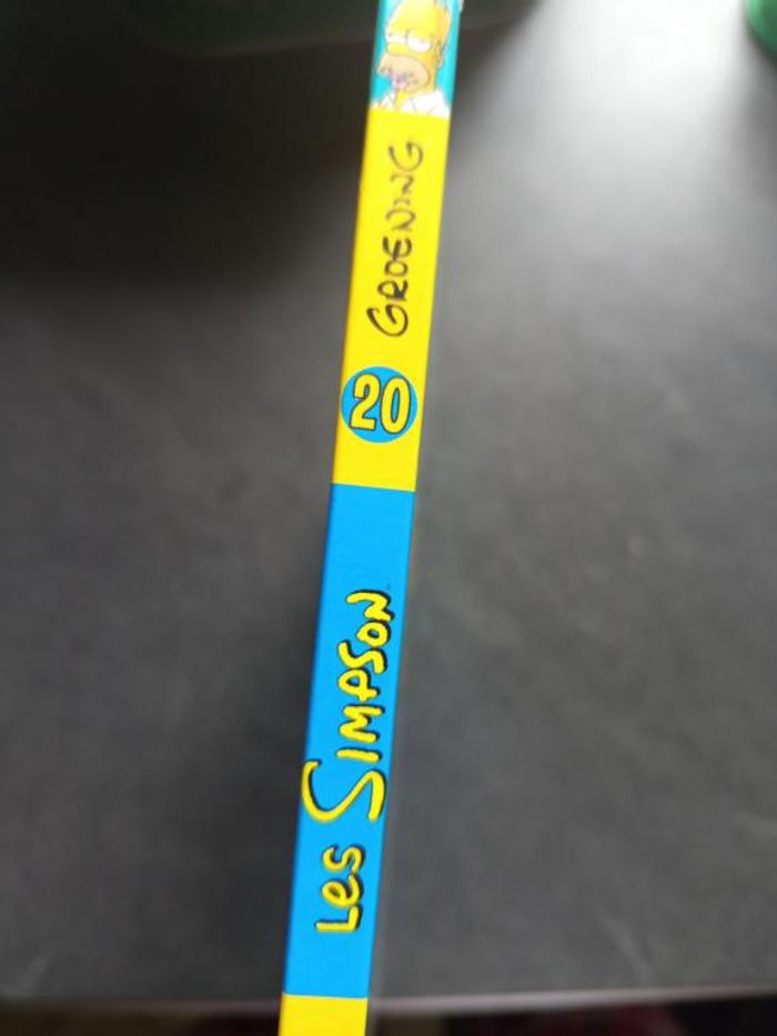 BD - Les Simpson - Dollars aux donuts - Tome 20 - photo numéro 3