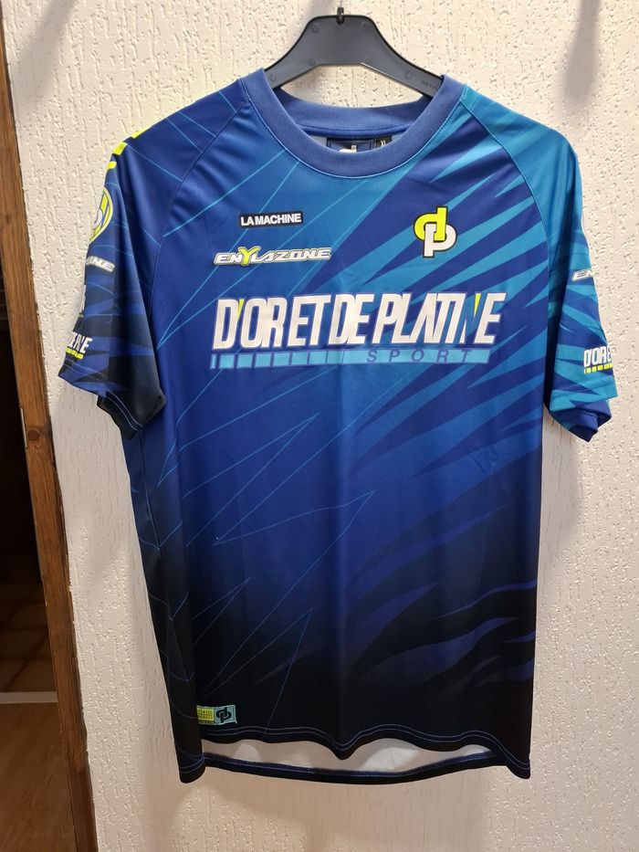 Superbe et rare tee-shirt homme D'Or et de Platine Jul XL bleu excellent état