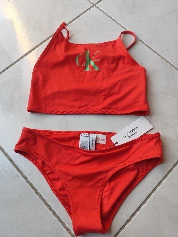 Maillot de bain 12/14 ans