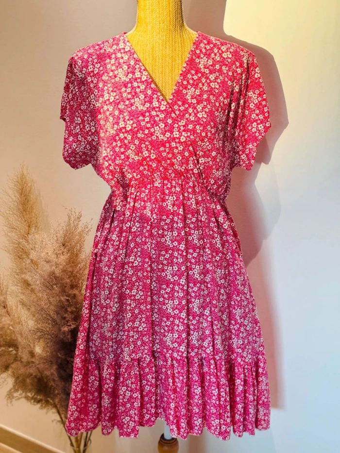 Belle robe midi rose et fleur blanche TU 36/42 - photo numéro 2