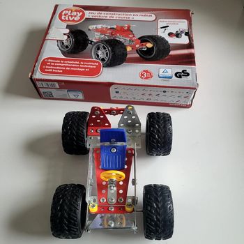 Voiture de course style meccano