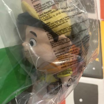 Livre Disney mes premiers amis sous blister, inclus la figurine 