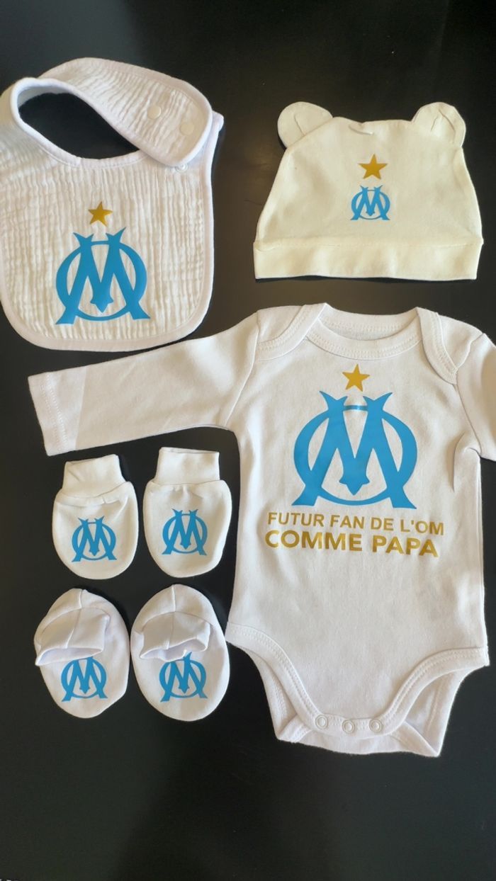 Ensemble 5 pièce bébé Om droit au but comme papa cadeau de naissance foot Marseille