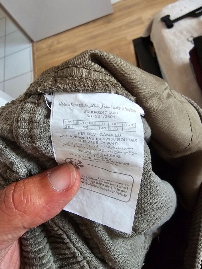 Pantalon velours côtelé Camaïeu Taille 38 - photo numéro 4