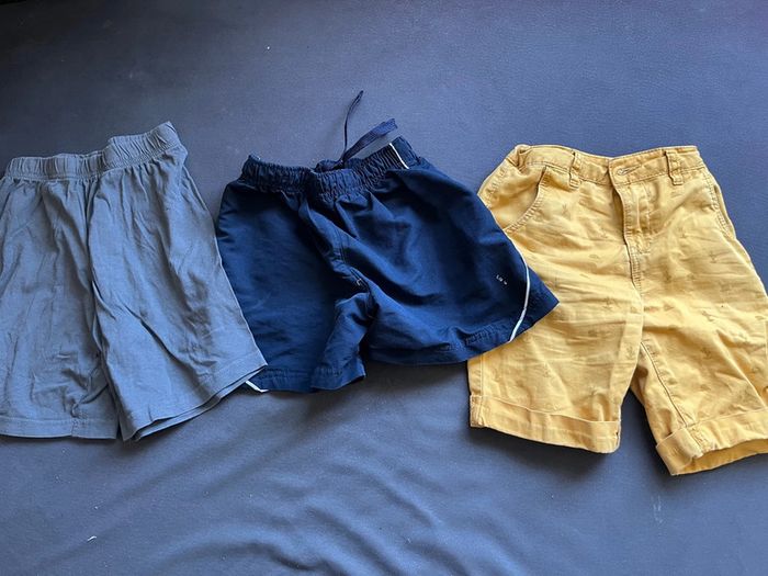 10 t-shirts et 3 shorts garçon 6 ans - photo numéro 2