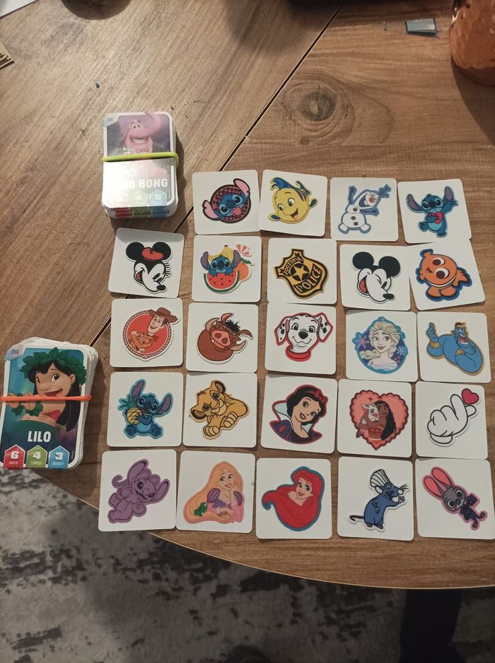 Collection complète de 24 fixeez avec 108 complet également