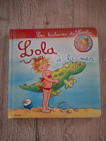Livre Lola à la mer