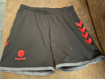 Short sport hummel L