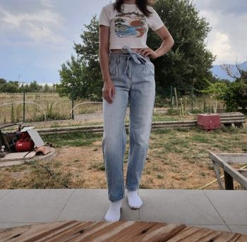 Pantalon mom taille haute avec ceinture en jean