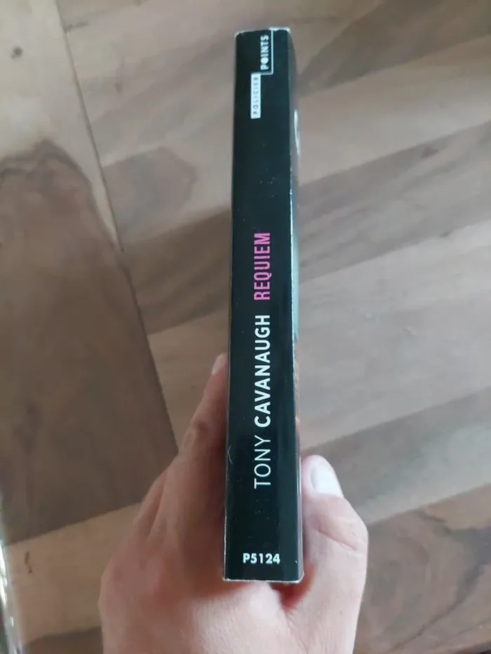 Requiem, de Tony Cavanaugh - photo numéro 3