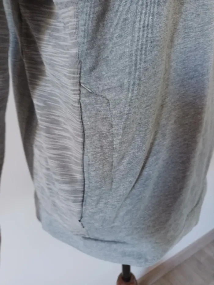 Sweat "Nike" - photo numéro 5