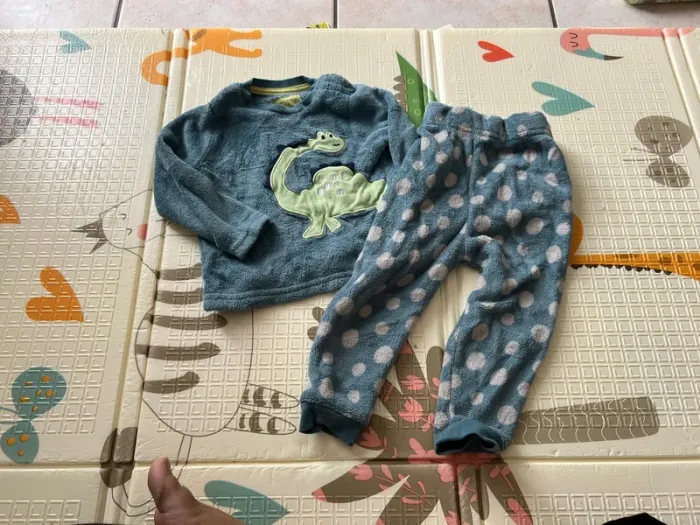 Pyjama chaud dinosaure 18-24 mois – Primark - photo numéro 4