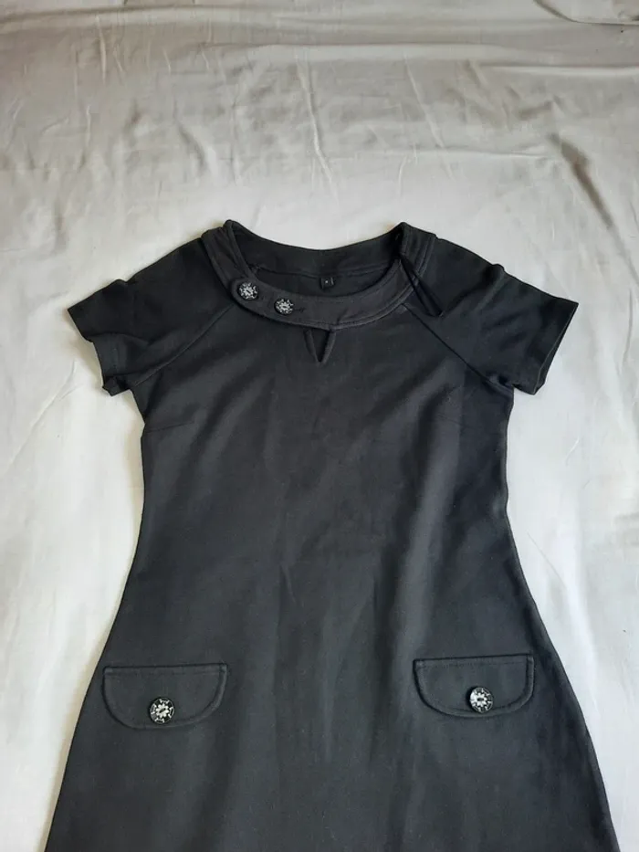 Robe noire - photo numéro 5