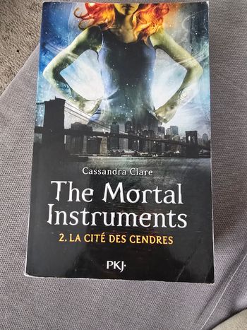 The mortal instruments tome 2 