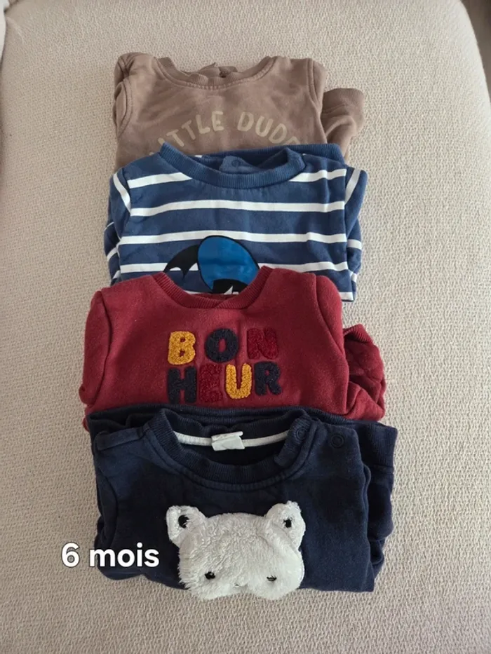 Lot 4 sweats 6 mois