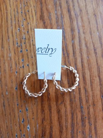 🌸boucle d oreilles Neuf doré anneau fermé