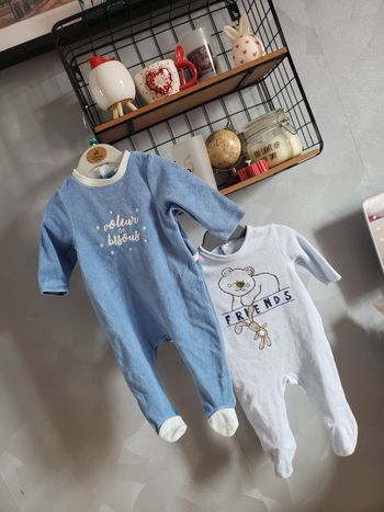 Lot de 2 pyjamas 🎀 mots d'enfants et bebe reve 3 mois 2€50
