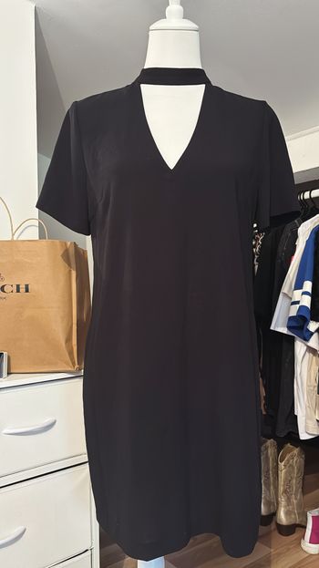 Robe noire col ras-du-cou Zara T36