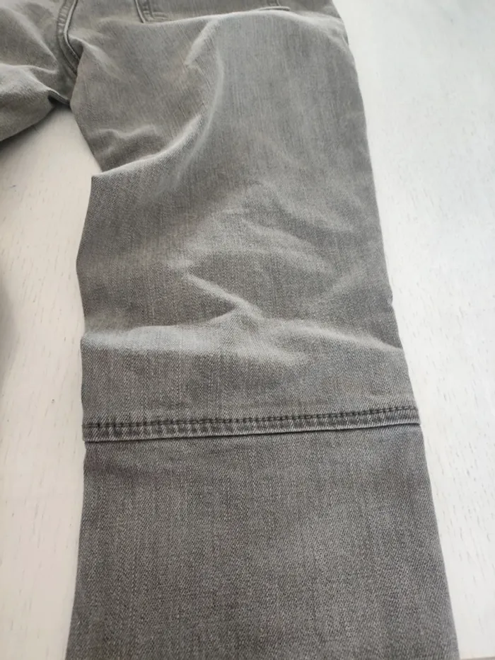 Jean gris La Redoute – 12 ans – Très bon état comme neuf - photo numéro 4