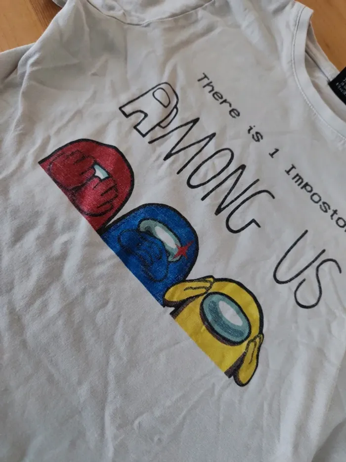 T-shirt among us - photo numéro 2