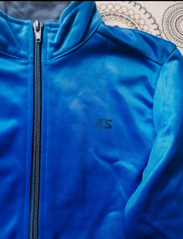 Veste de jogging neuve Its 8 ans - photo numéro 2