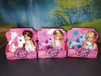 Lot de 3 mini barbie avec sa licorne