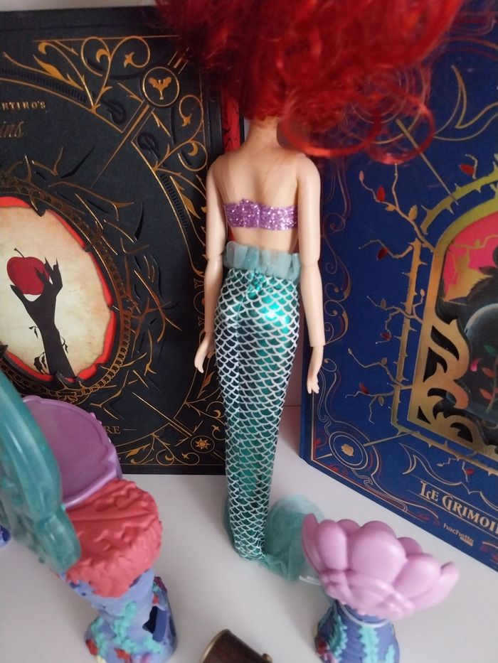 Poupée Ariel en sirène et sa coiffeuse vanity set- Coffret Disney La Petite Sirène - photo numéro 6