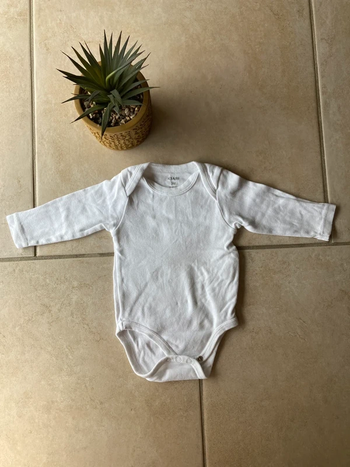 Bodies manches longues taille 3 mois