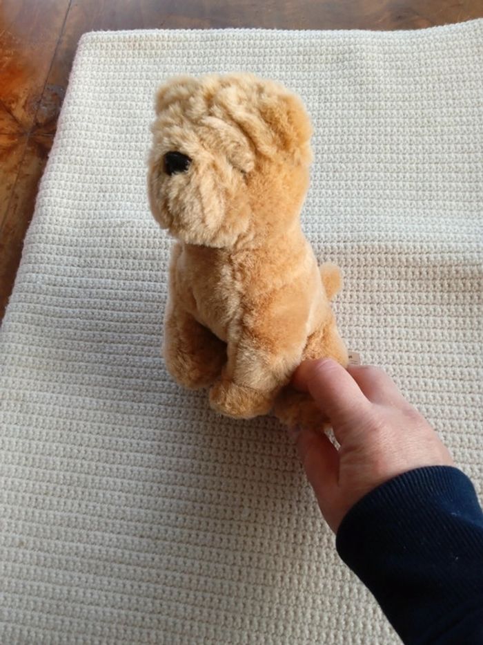 Peluche chien charper