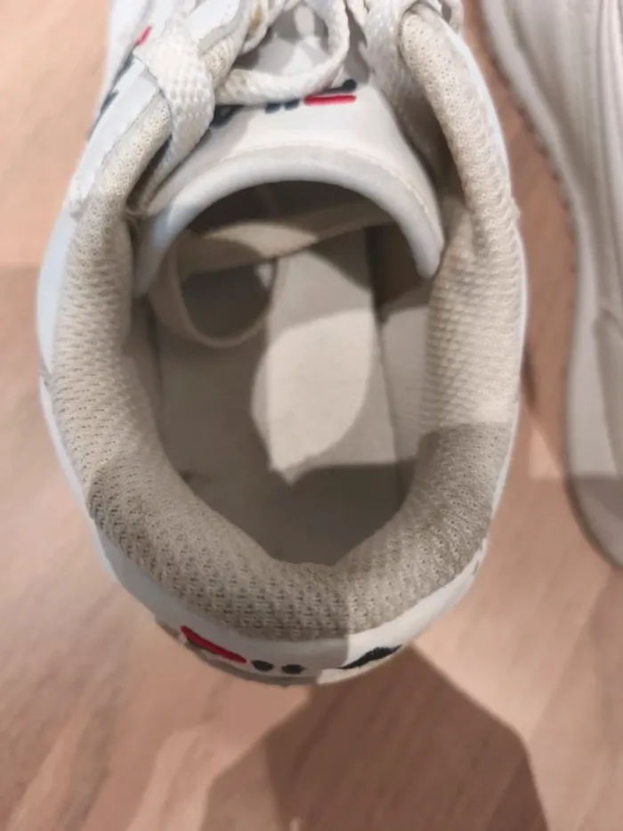 Baskets Fila blanches classiques – Pointure 38 - photo numéro 4