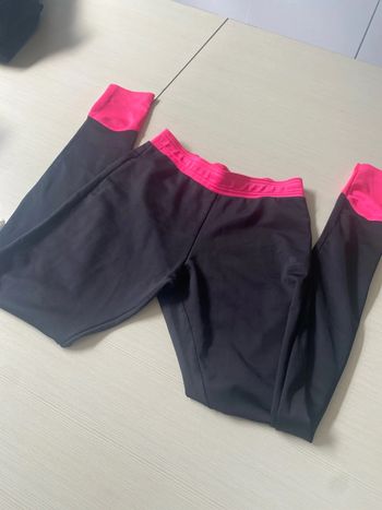 Legging de sport noir et rose