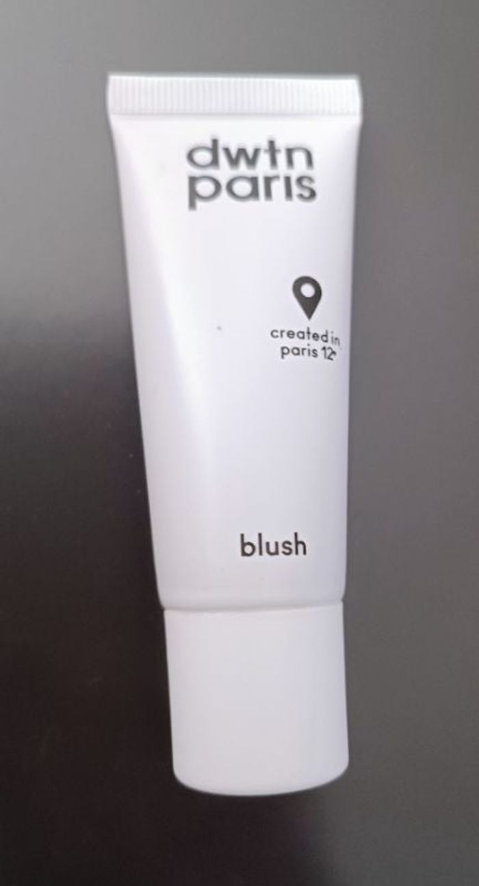 Blush liquide DWTN Paris, vegan
