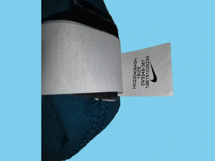 Bonnet turquoise Nike - photo numéro 3