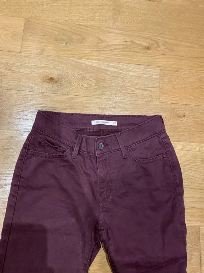 Jean 710 super skinny Bordeaux en 26 - photo numéro 4