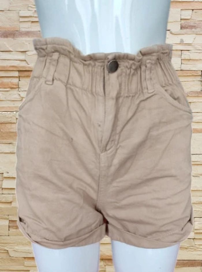 Short beige (lire mesures avant achat)