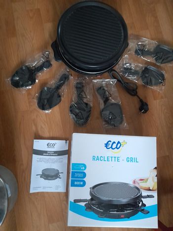 Appareil à raclette - gril neuf