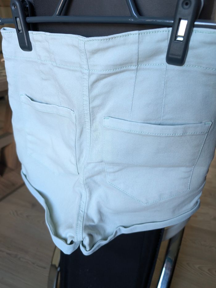 Short vert d'eau - photo numéro 2