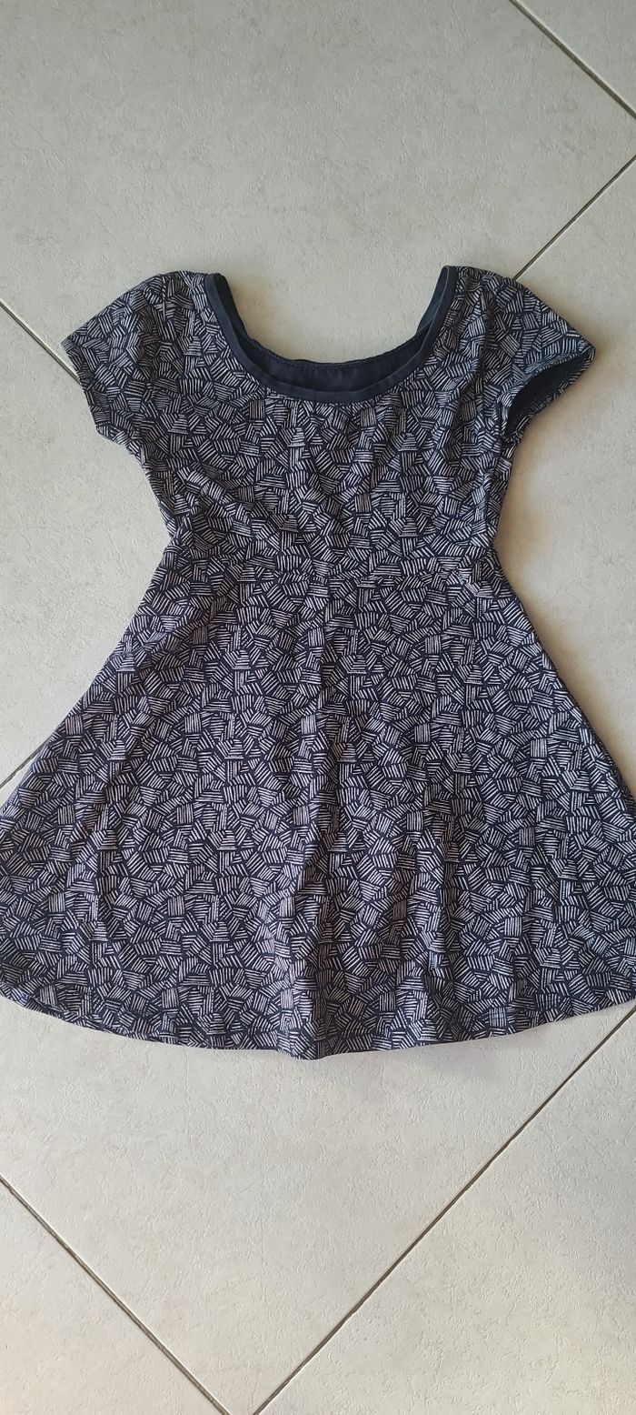 Robe T 5 ans - photo numéro 2