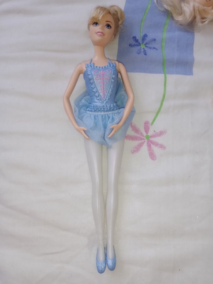 Poupée Barbie danseuse étoile cendrillon Mattel