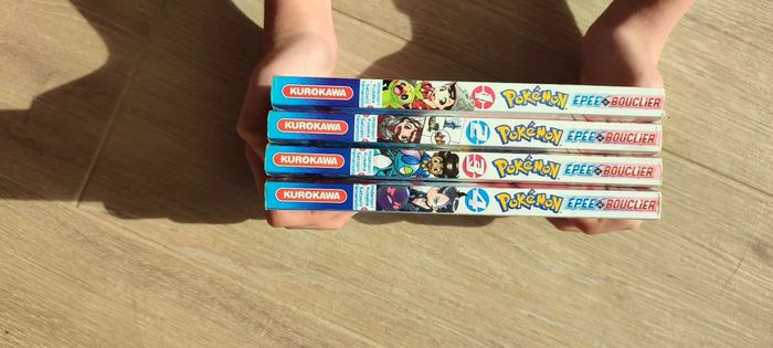 Lot de 4 mangas Pokemon