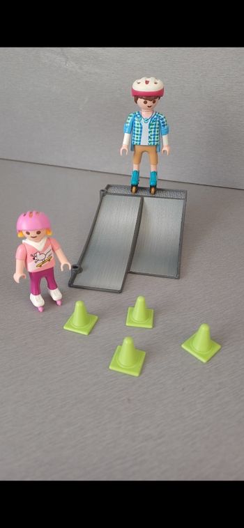Figurines rollers et rampe playmobil