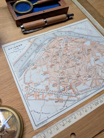 Imprimée en 1910, plan d'Avignon, Vaucluse. Original Vintage Authentique.